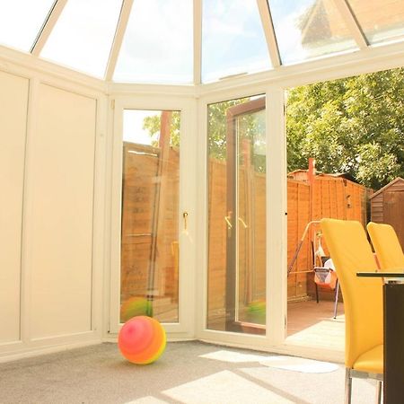 Welcome Home Twin Bedroom Near Heathrow Airport, London Yiewsley Exterior photo